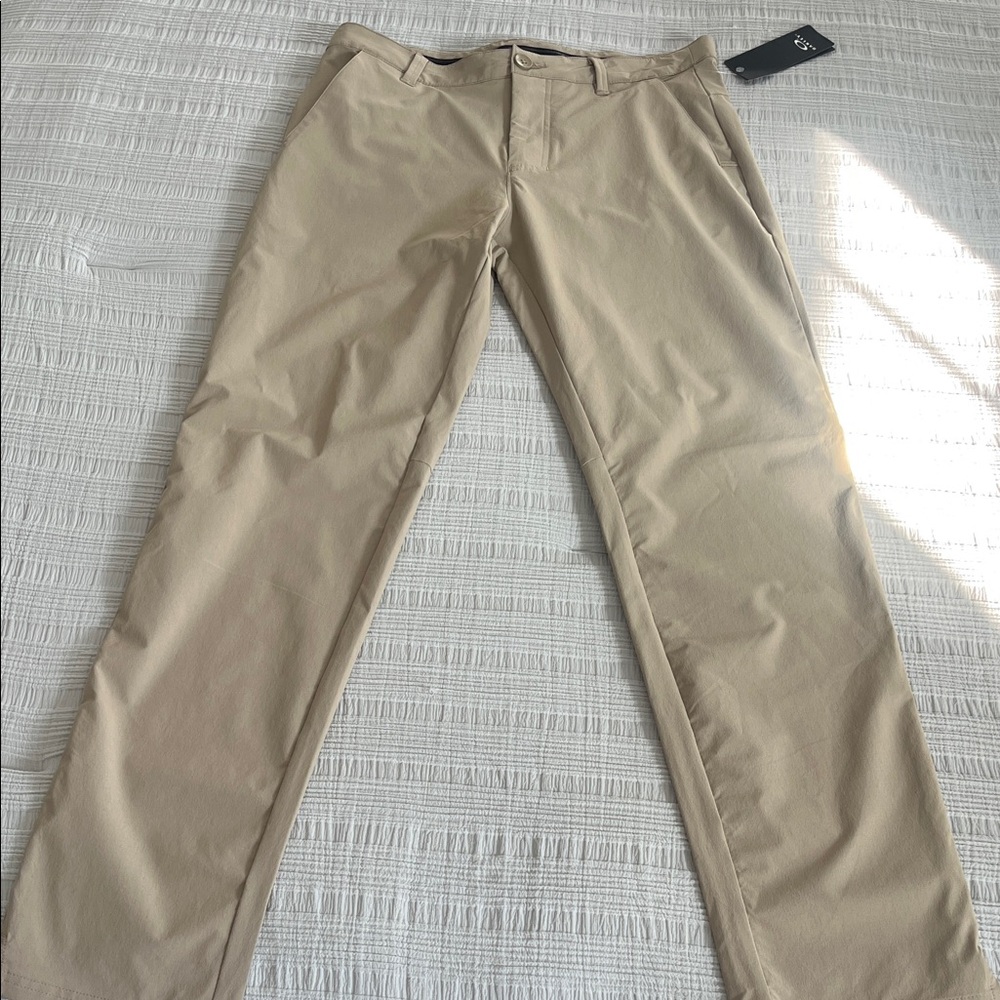 Oakley Men's Tan Chinos